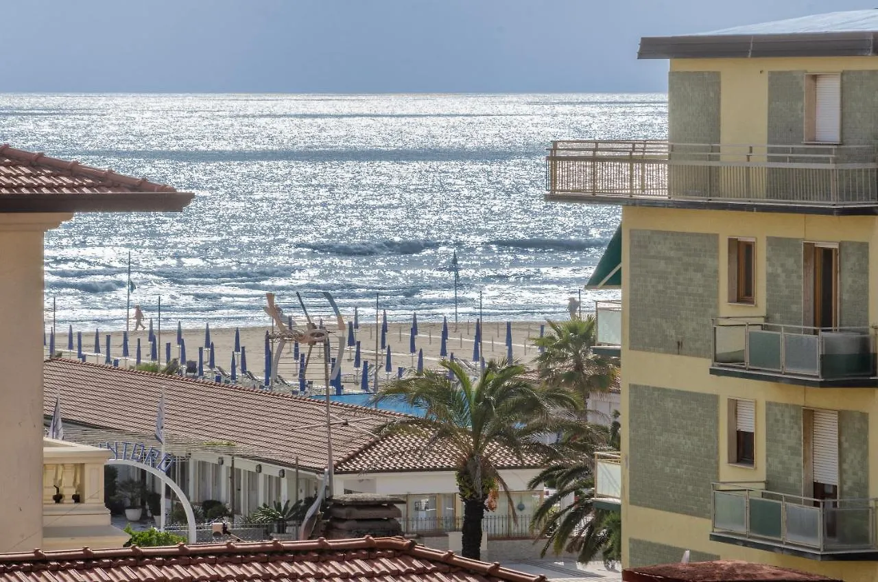 Hotel Mariotti Lido di Camaiore 3*,  Italy